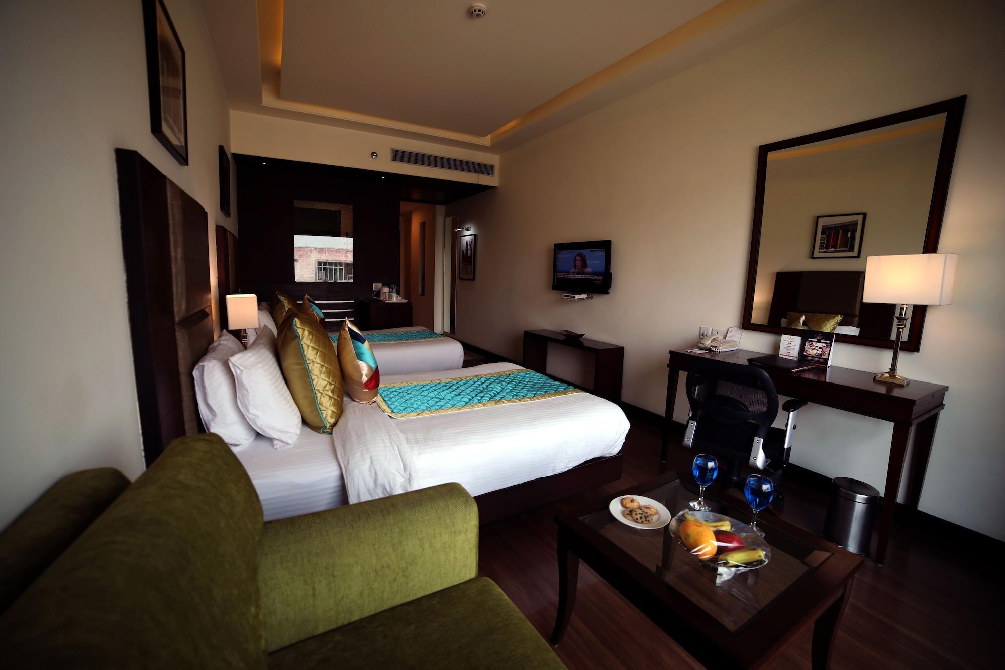 Ramada By Wyndham Jalandhar City Center Ngoại thất bức ảnh