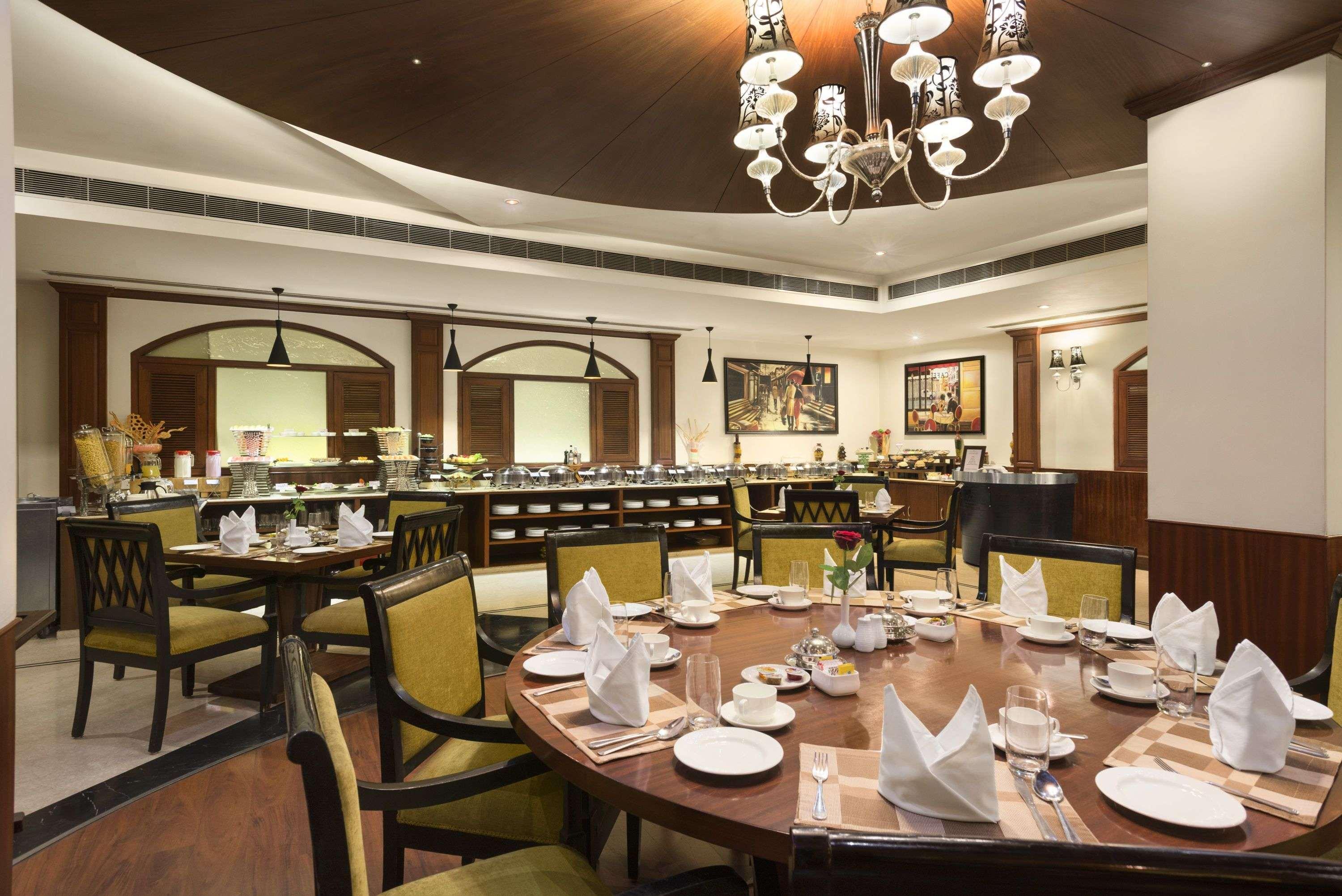 Ramada By Wyndham Jalandhar City Center Ngoại thất bức ảnh