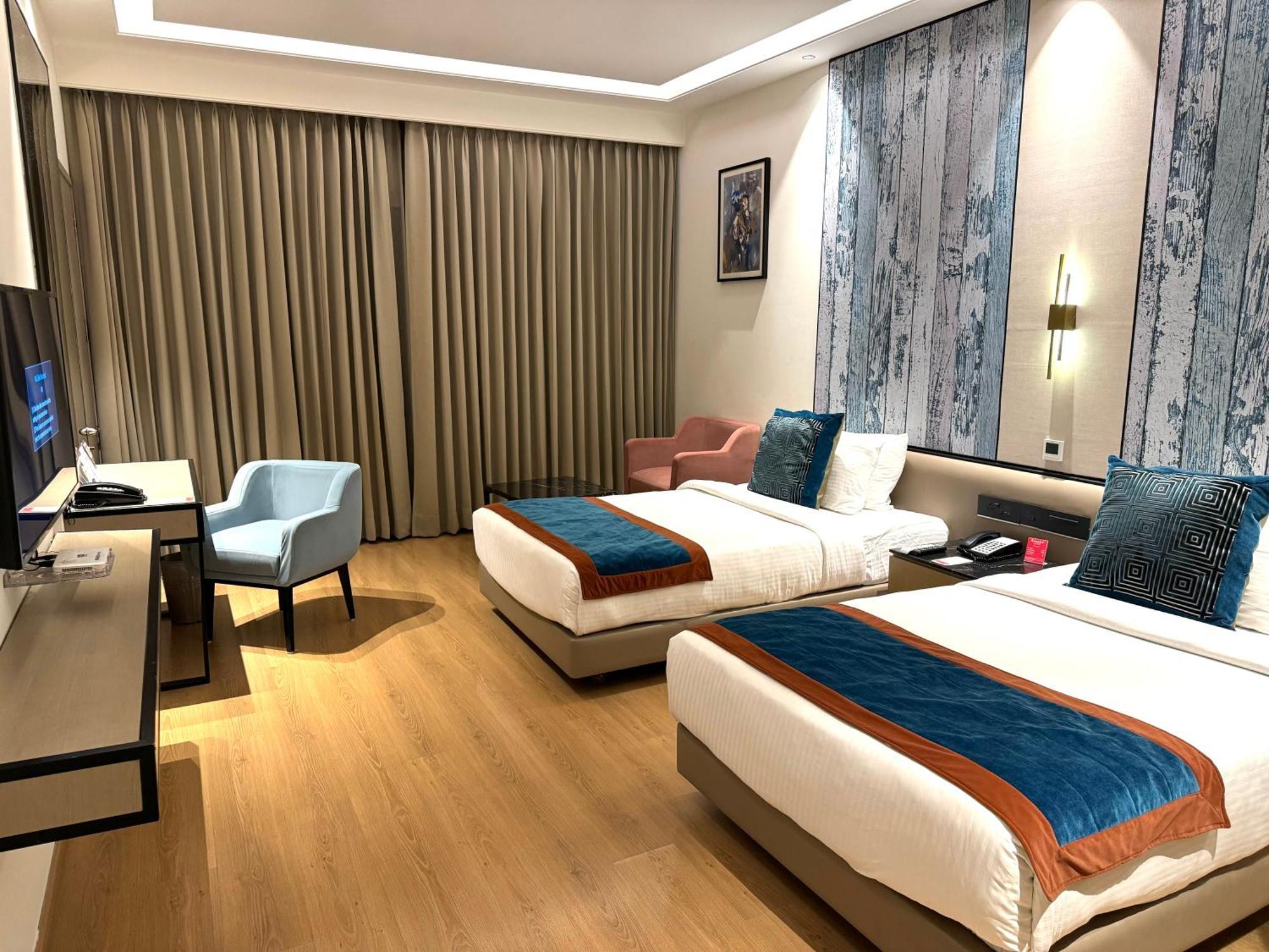 Ramada By Wyndham Jalandhar City Center Ngoại thất bức ảnh