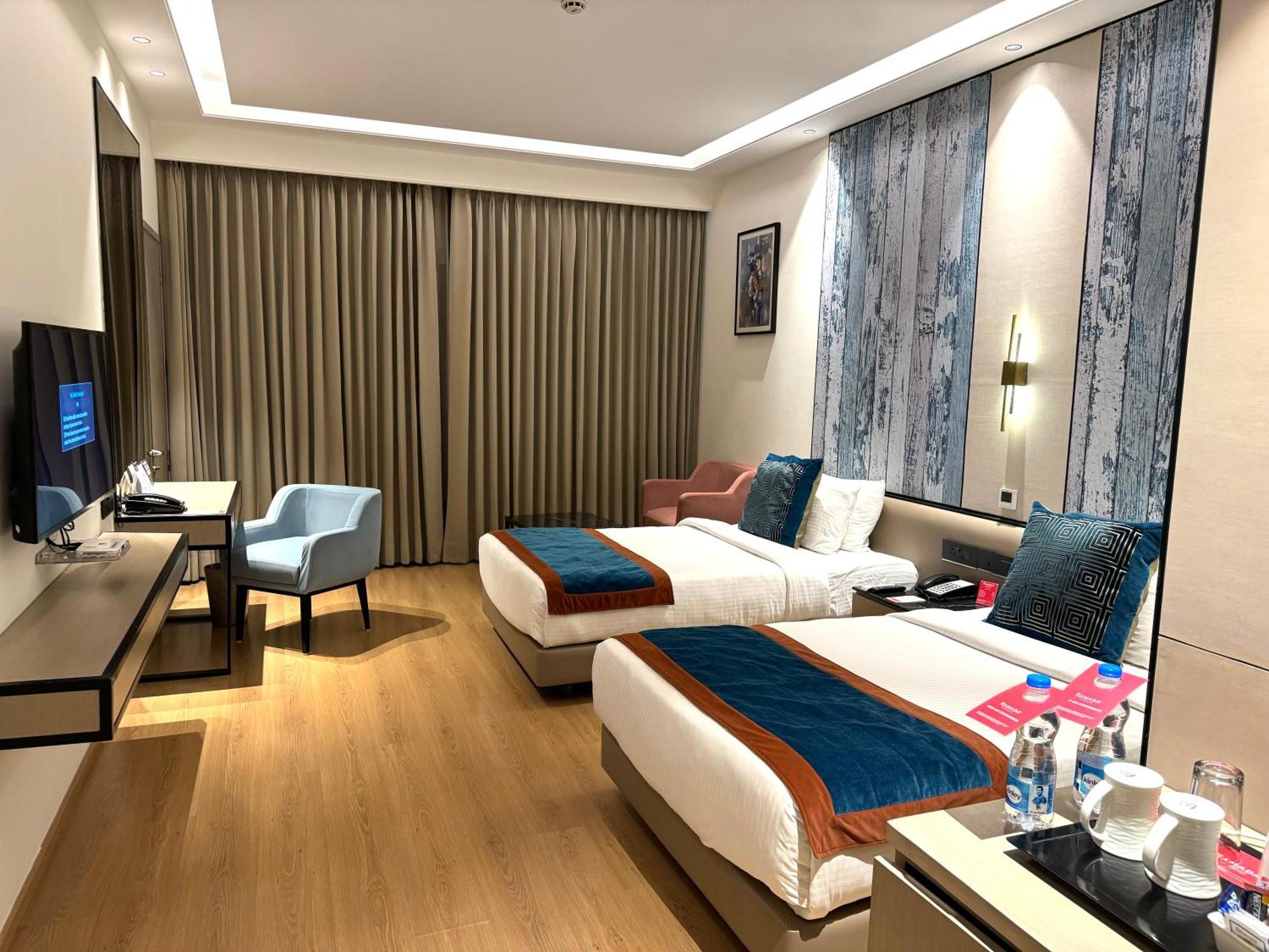 Ramada By Wyndham Jalandhar City Center Ngoại thất bức ảnh