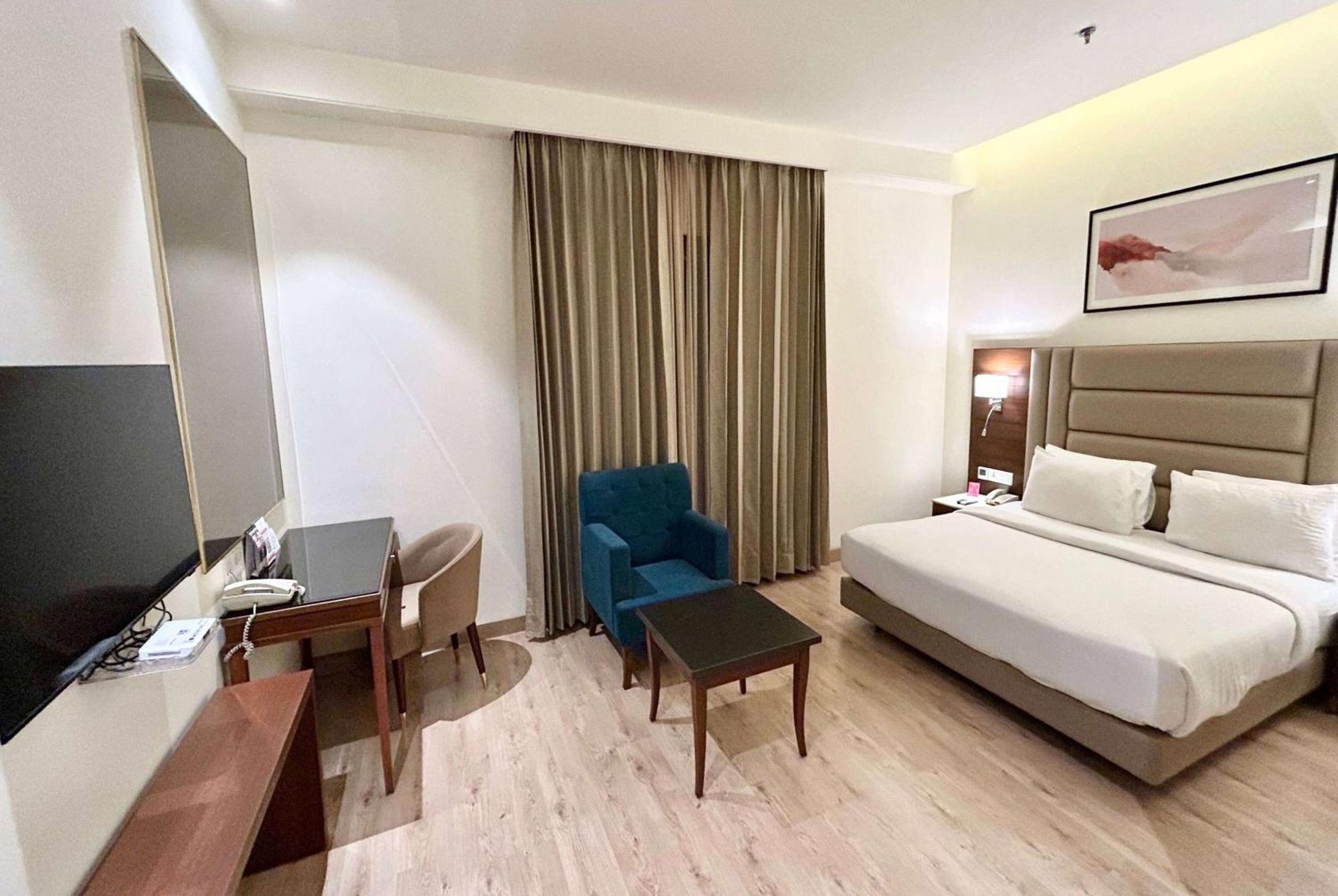 Ramada By Wyndham Jalandhar City Center Ngoại thất bức ảnh