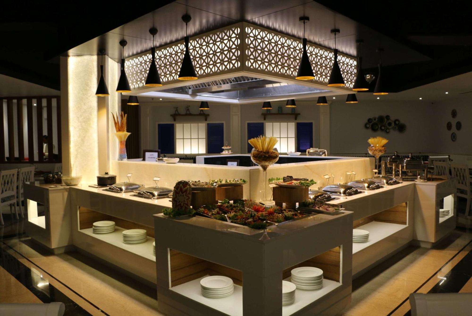 Ramada By Wyndham Jalandhar City Center Ngoại thất bức ảnh